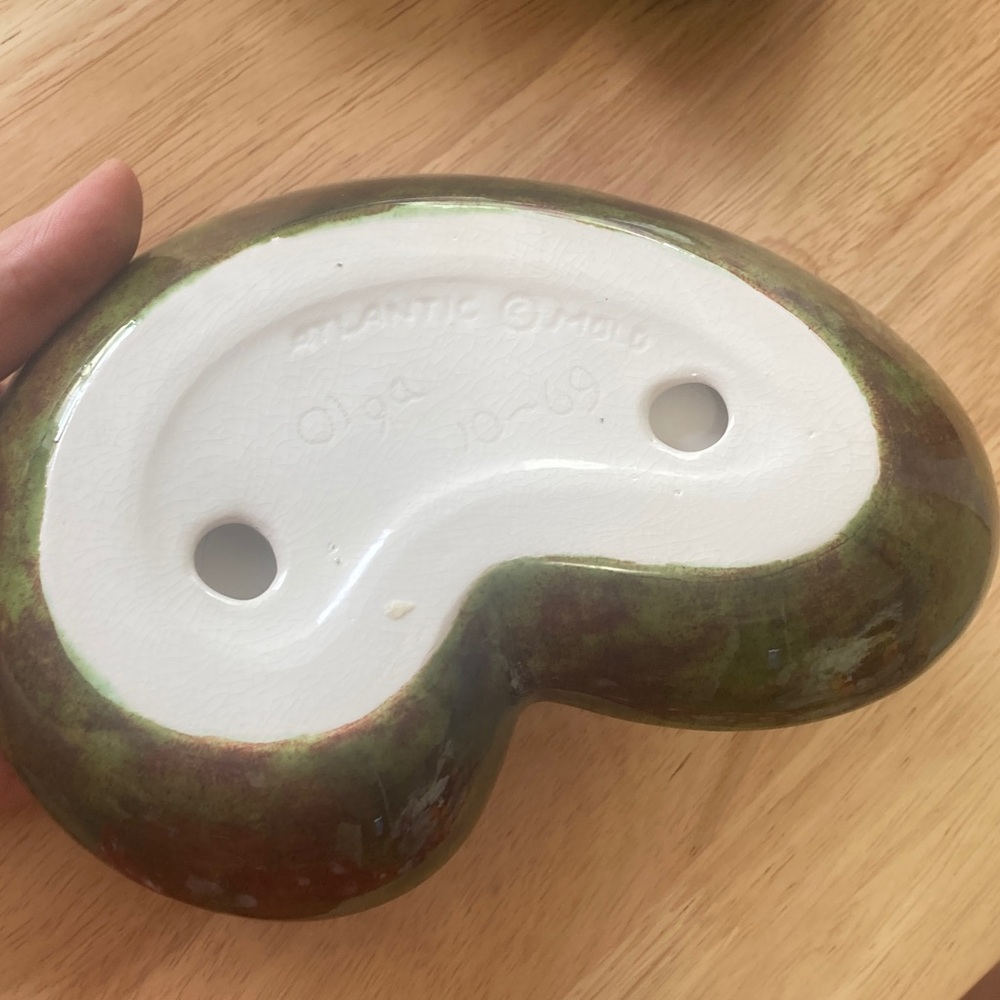 Vintage Green Ceramic Swirl Ashtrays - Picture 4 of 5